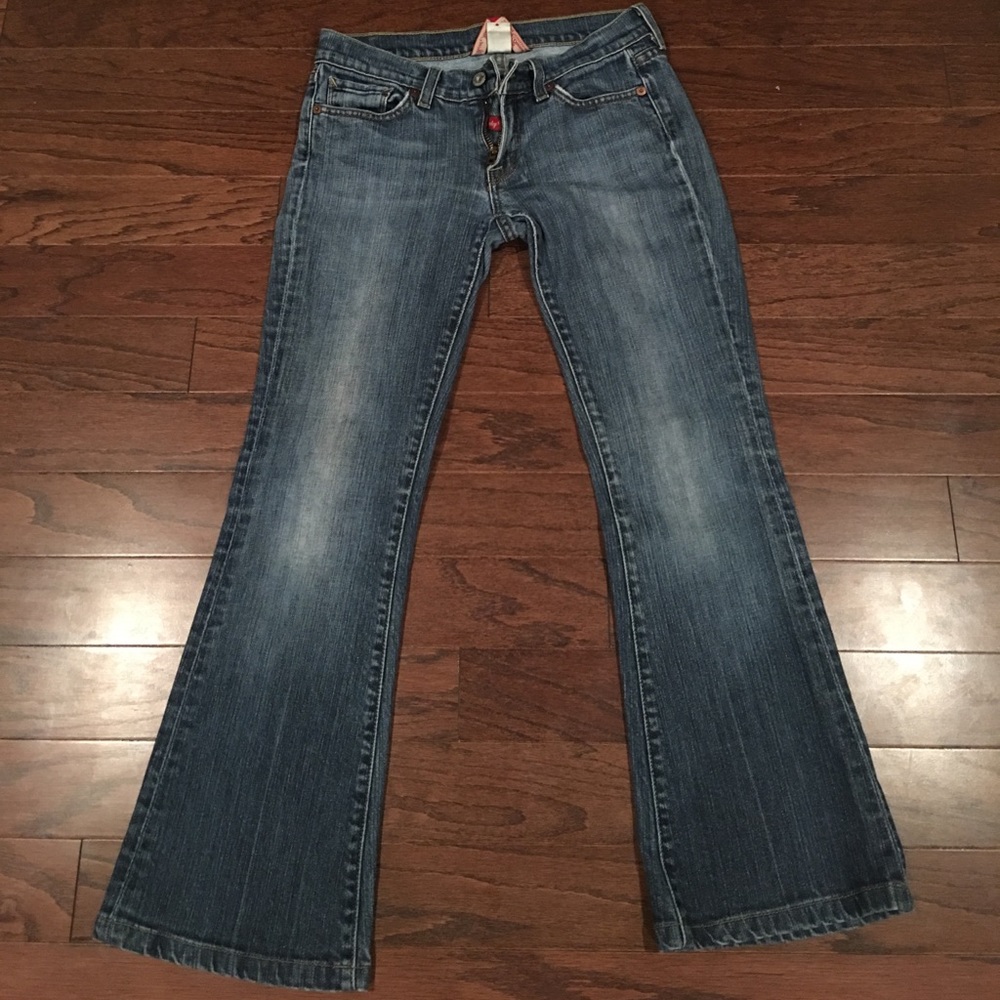 ❤️LUCKY BRAND JEANS DISTRESSED❤️